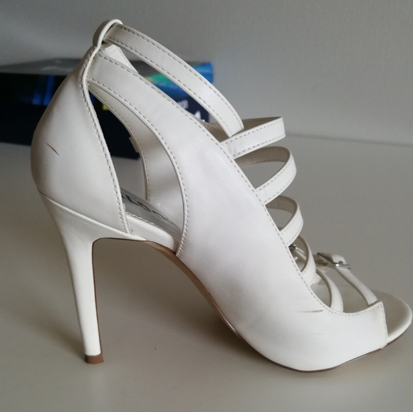 ❤️[3/$35] Tildon Janessa Strappy White Heels - Picture 5 of 12